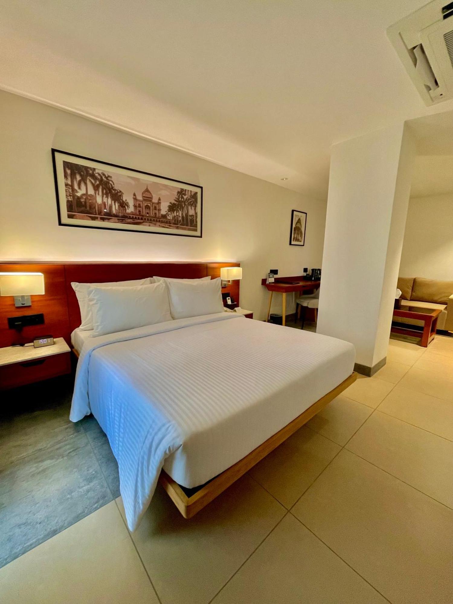 Best Western Maharani Bagh 뉴델리 외부 사진